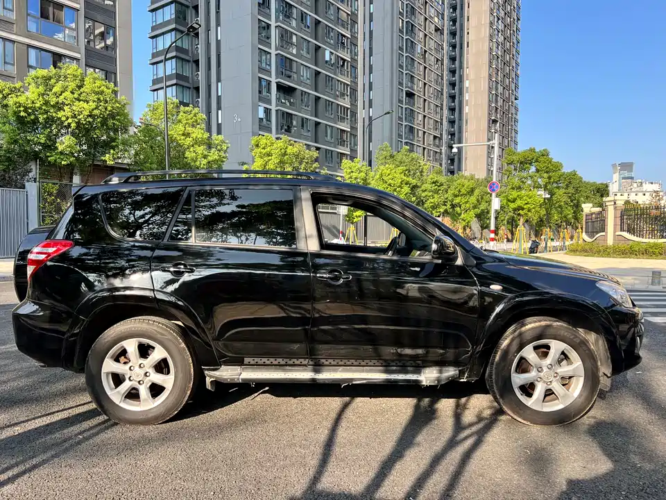 Toyota RAV4 Rongfang Toyota RAV4 Rongfang