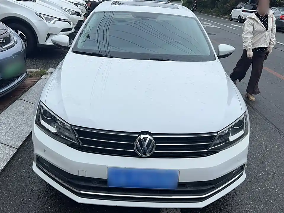 Volkswagen Sagitar