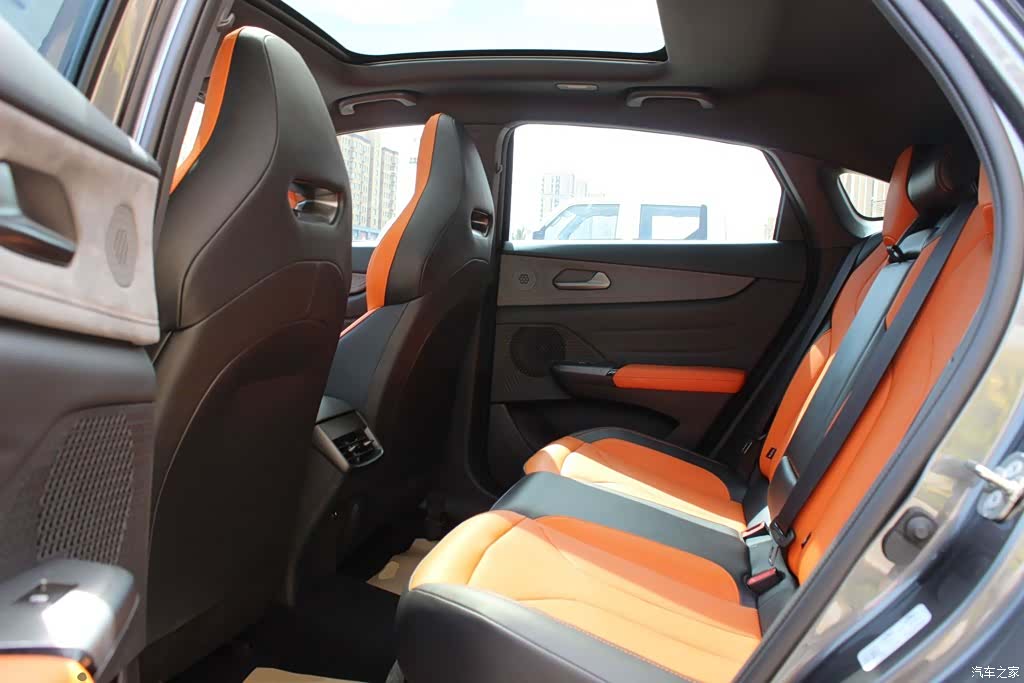 Changan UNI-V, 2025 13