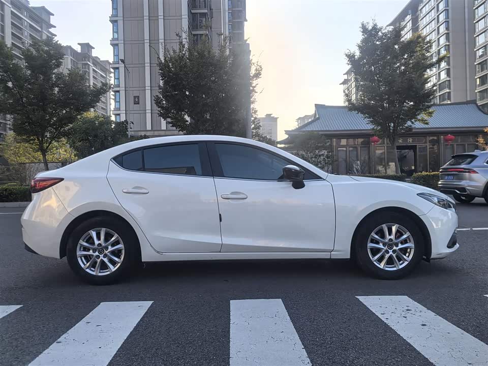Mazda 3 Angkesaila