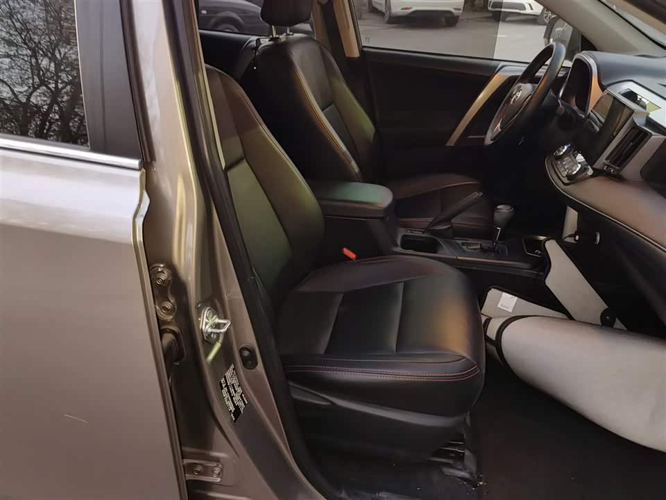 Toyota RAV4 Rongfang