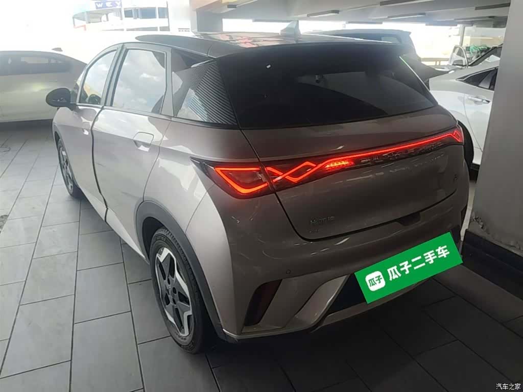 BYD Dolphin, 2022 все фото