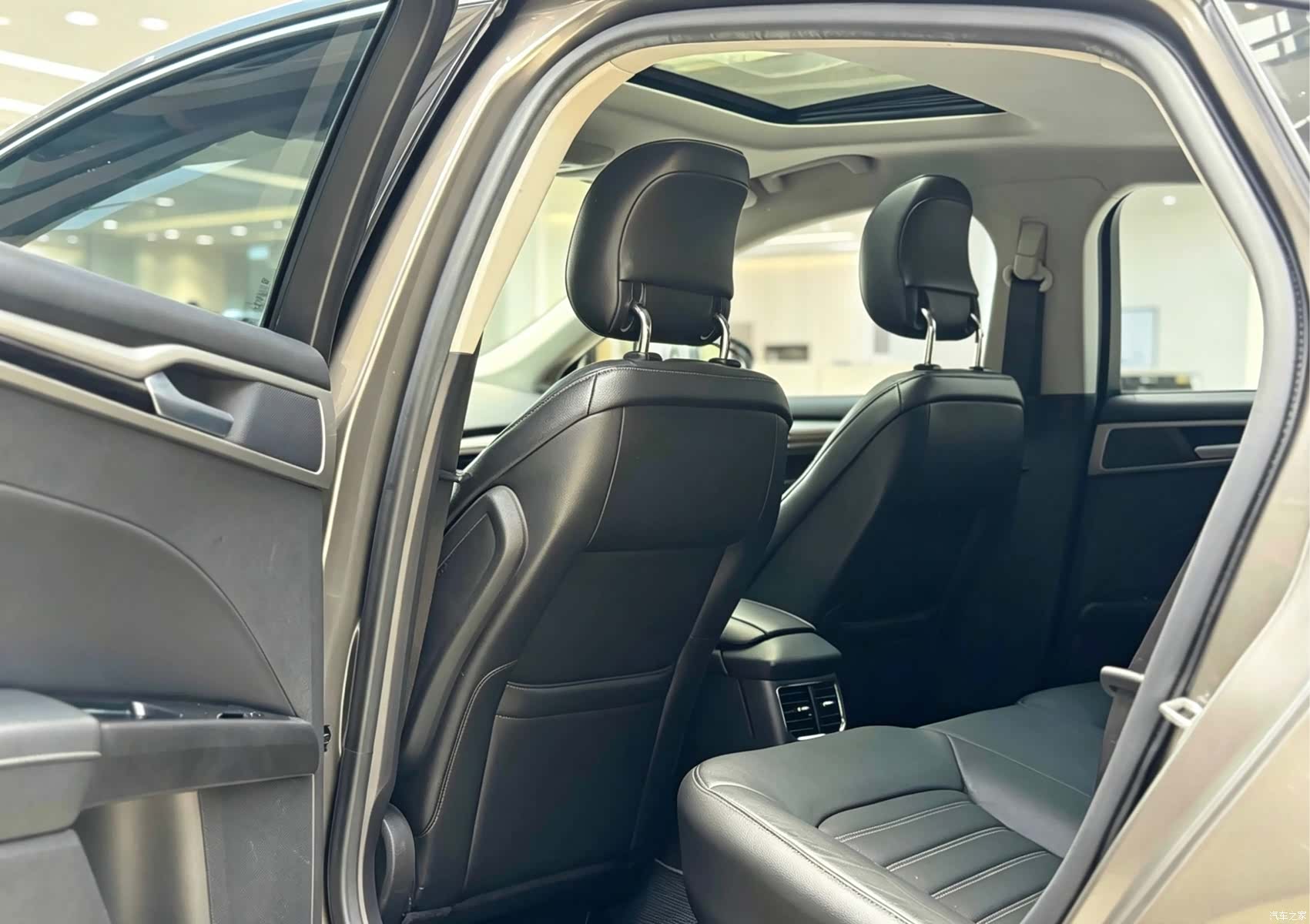 Ford Mondeo, 2014 все фото
