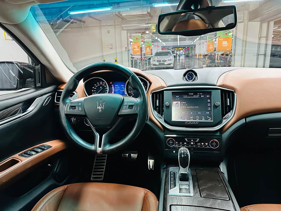 Maserati Ghibli Maserati Ghibli