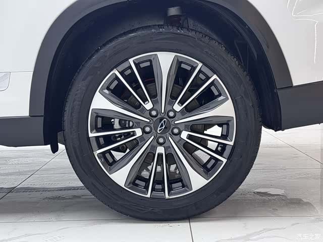 Chery Tiggo 8, 2024 7