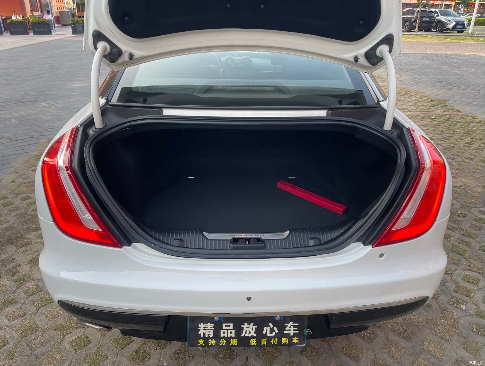 Jaguar XJ, 2019 19