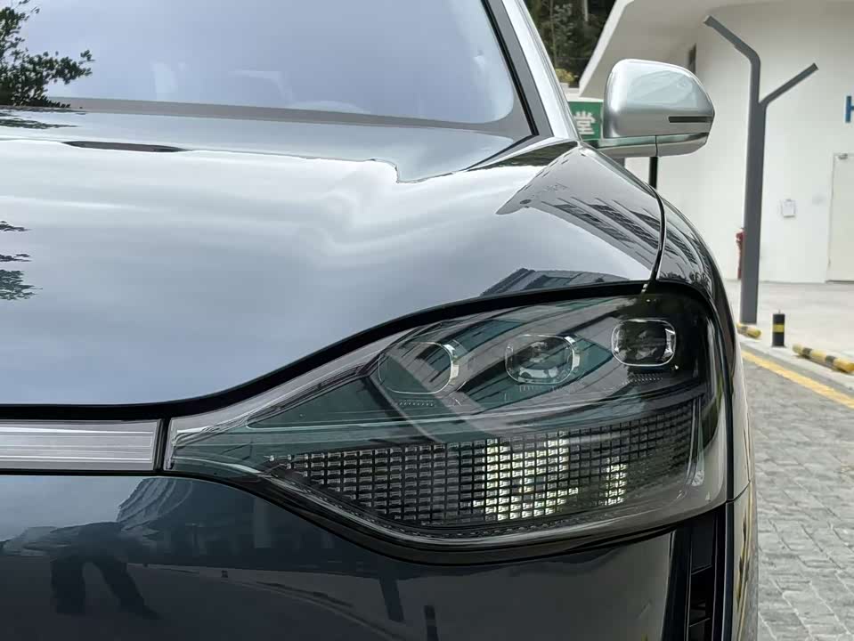 AITO Ask the world M9