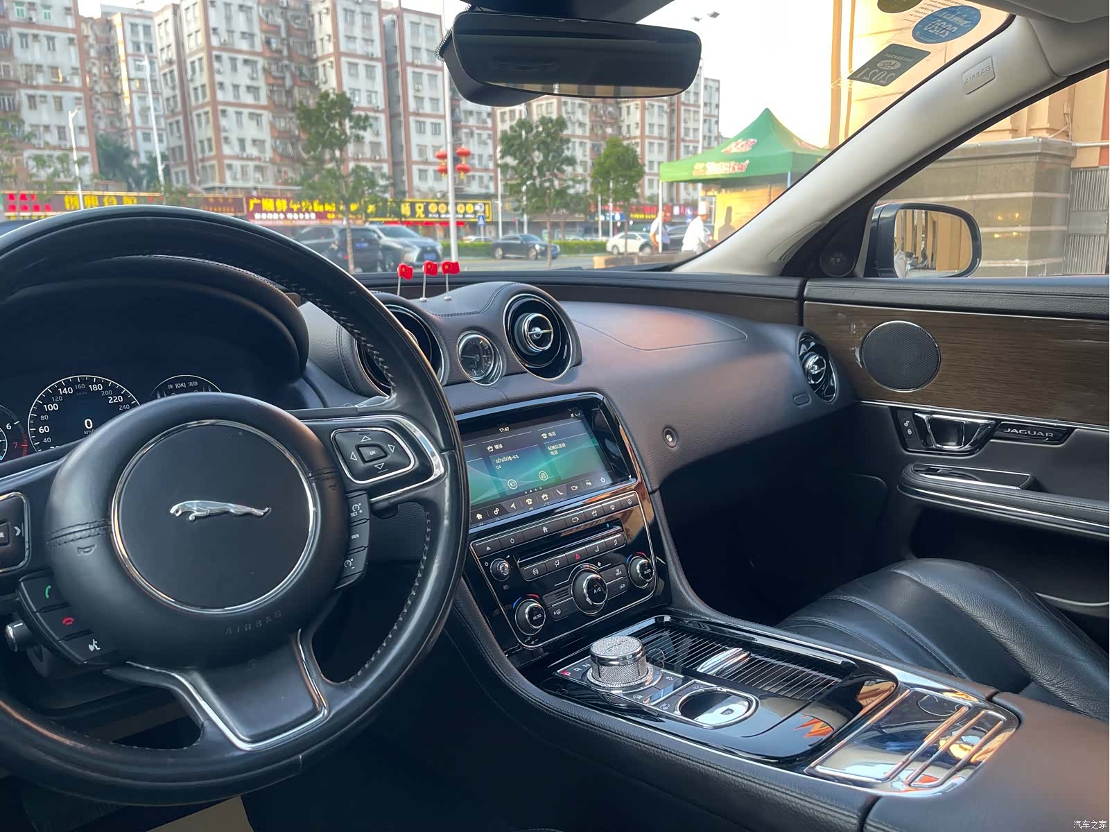Jaguar XJ, 2019 16