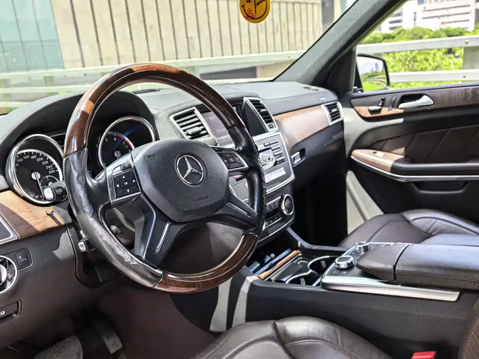 Mercedes-Benz GL grade