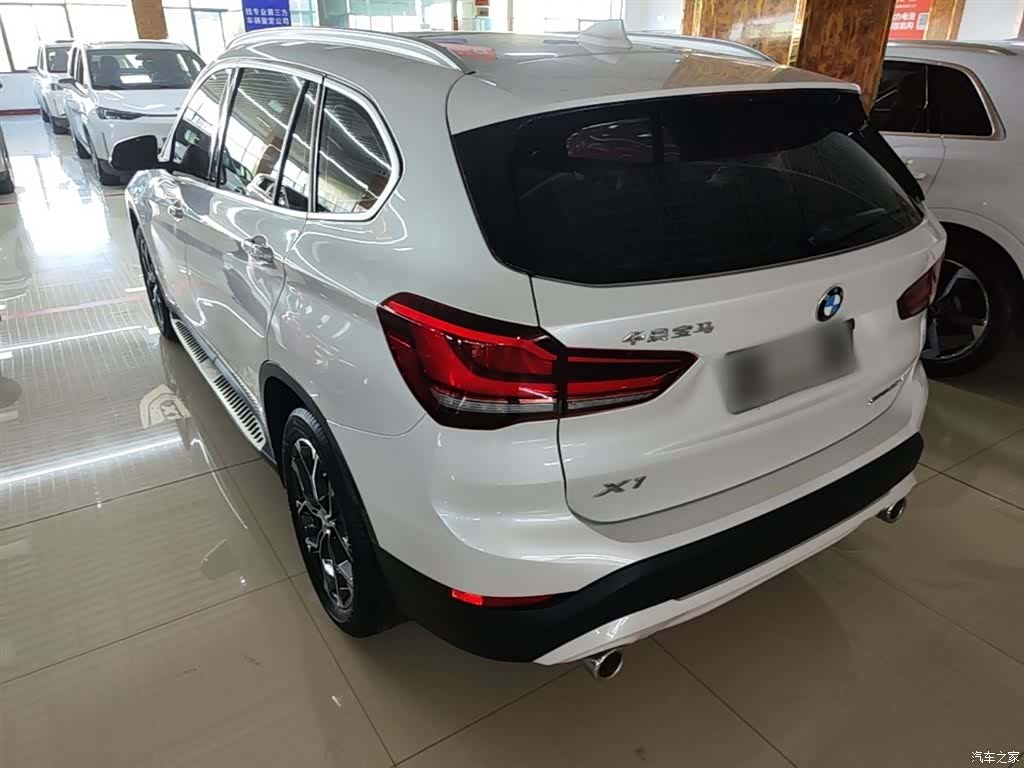 BMW X1, 2020 все фото