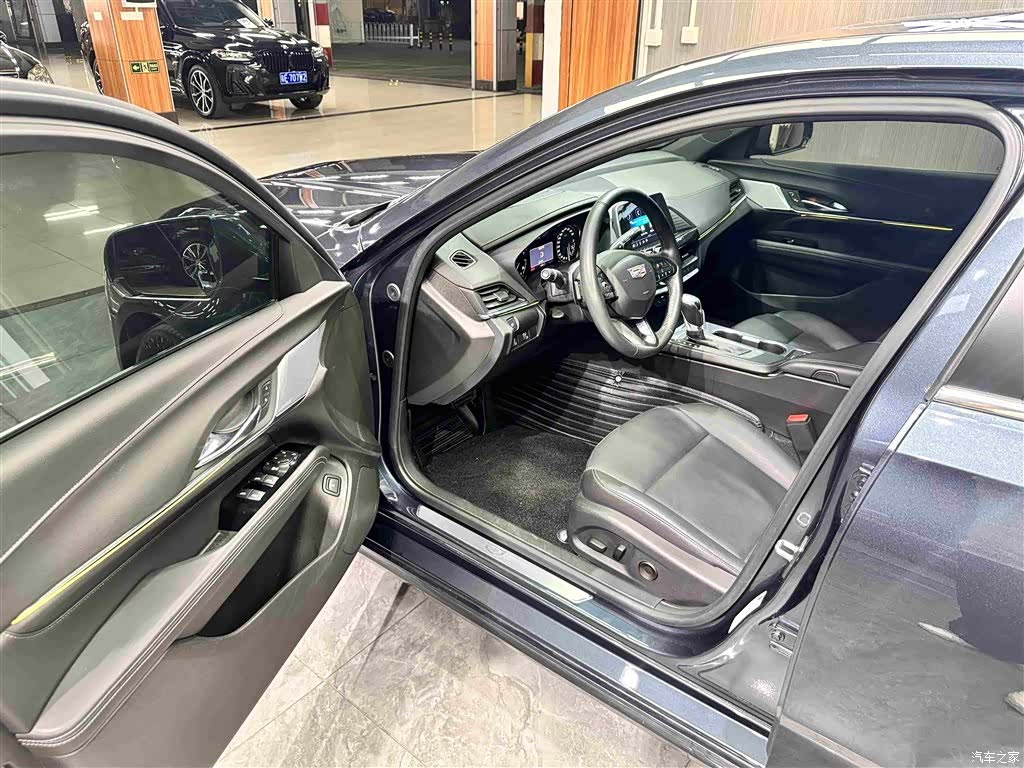 Cadillac CT4, 2022 8