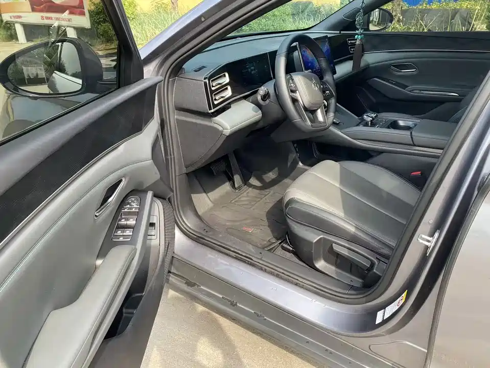 BYD Qin L