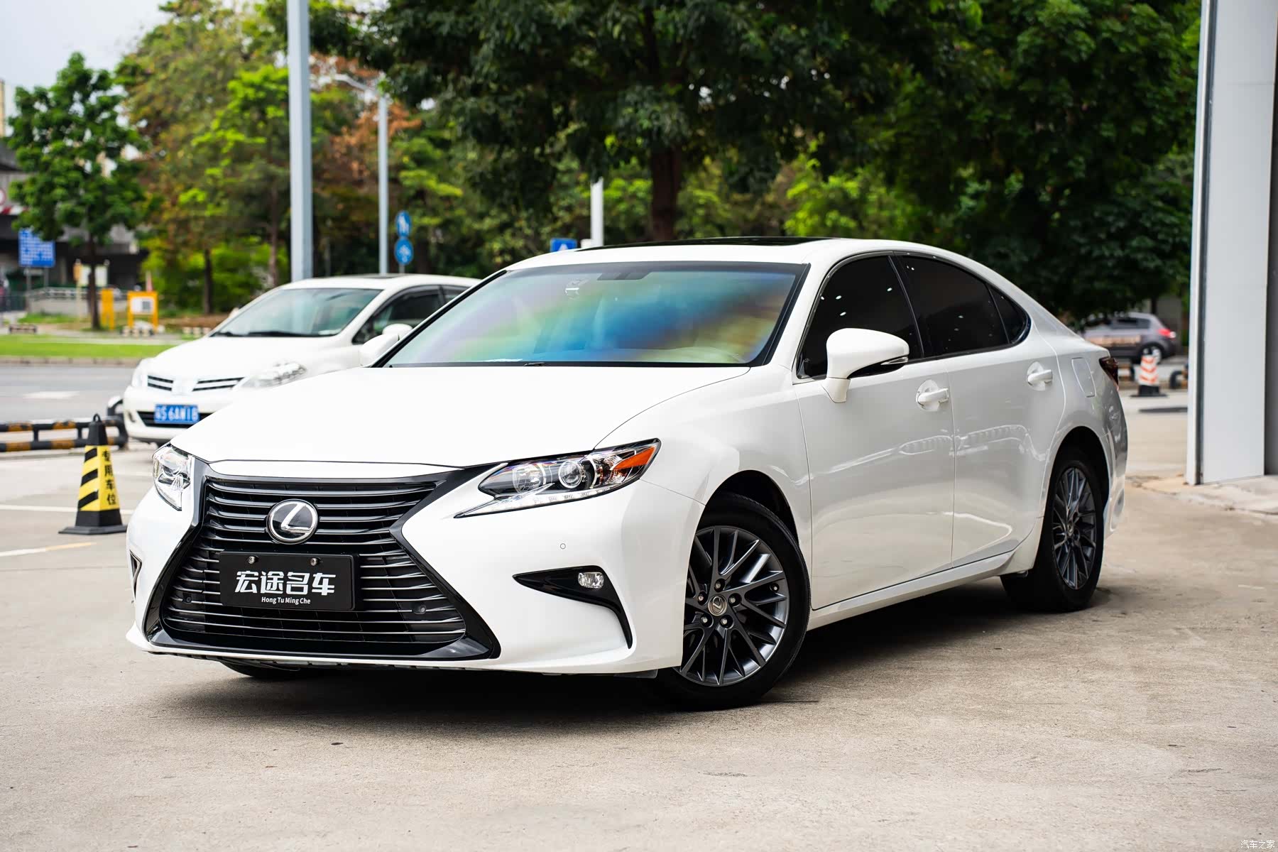 Lexus ES, 2018 1