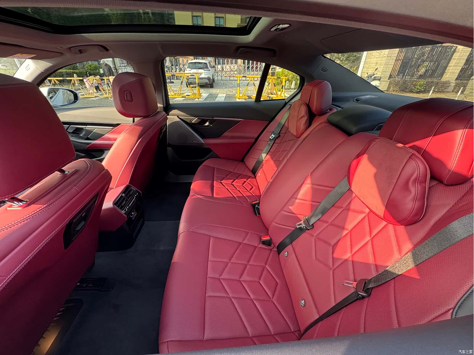 BMW 5 Series, 2024 12