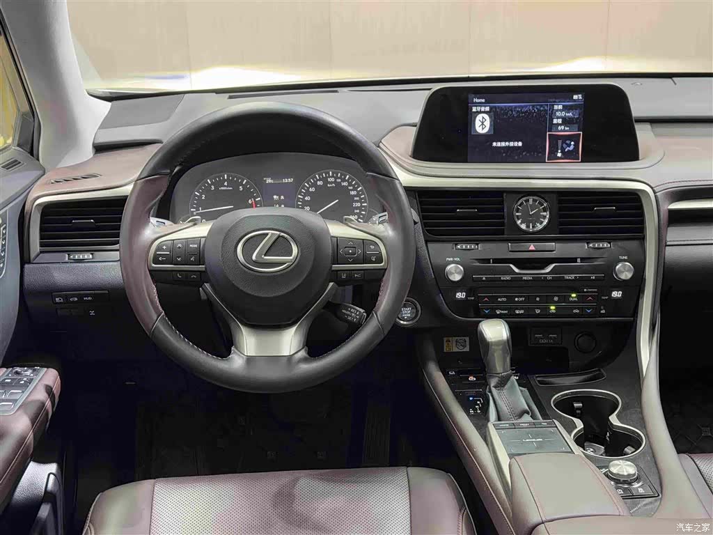 Lexus RX, 2022 13