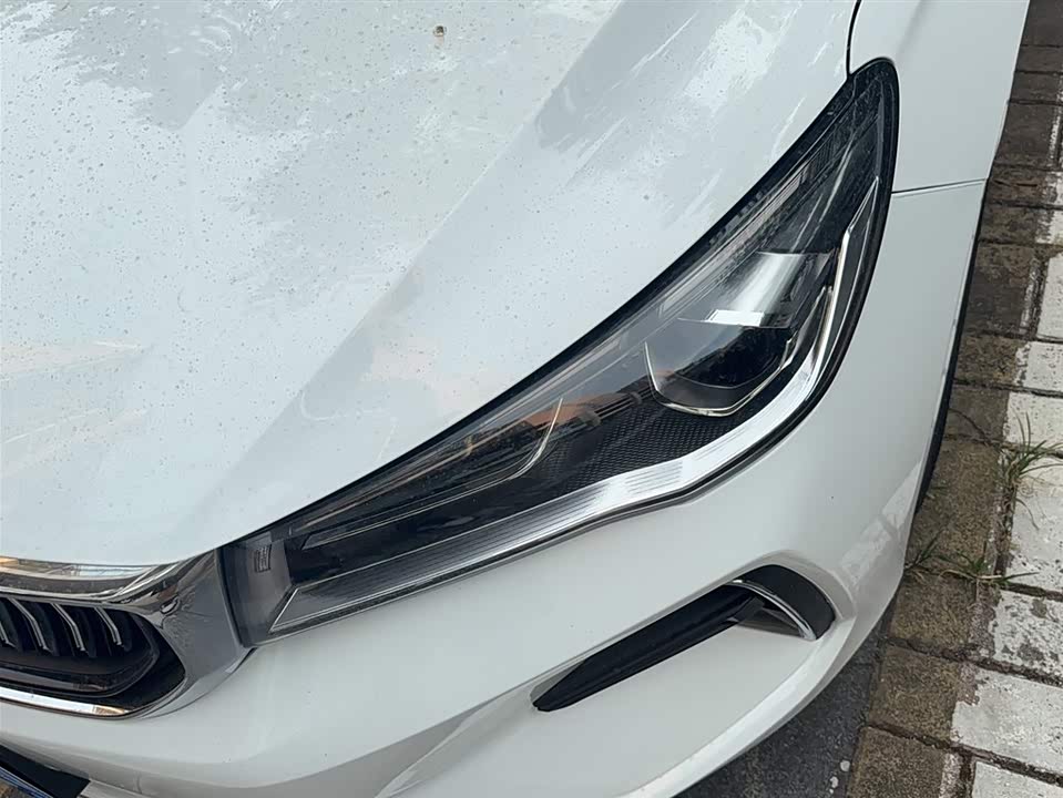 Geely Emgrand Geely Emgrand