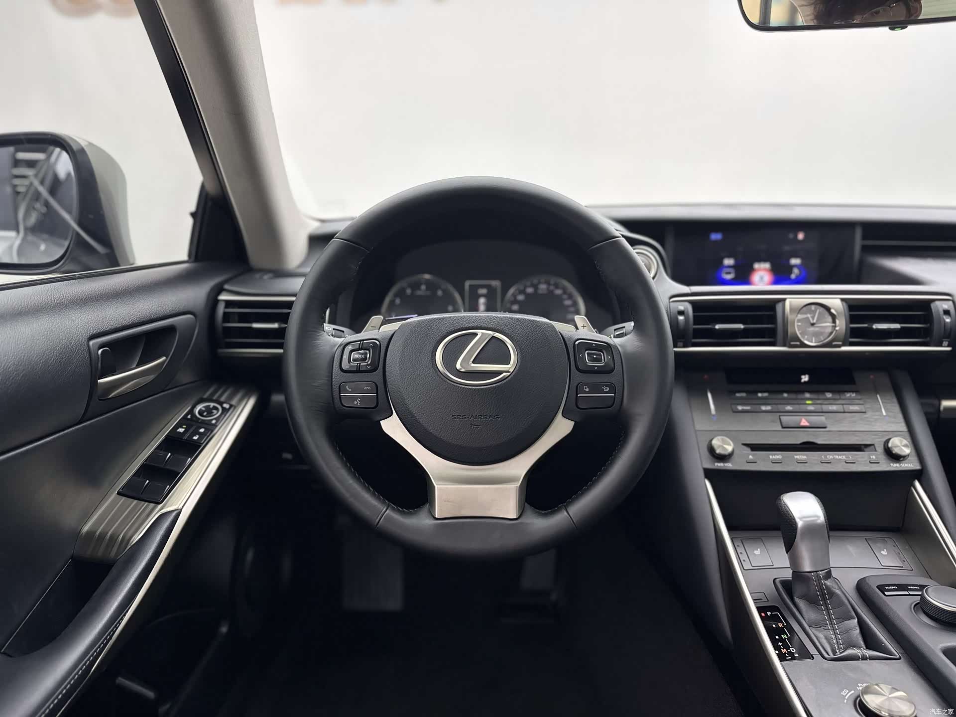 Lexus IS, 2020 9