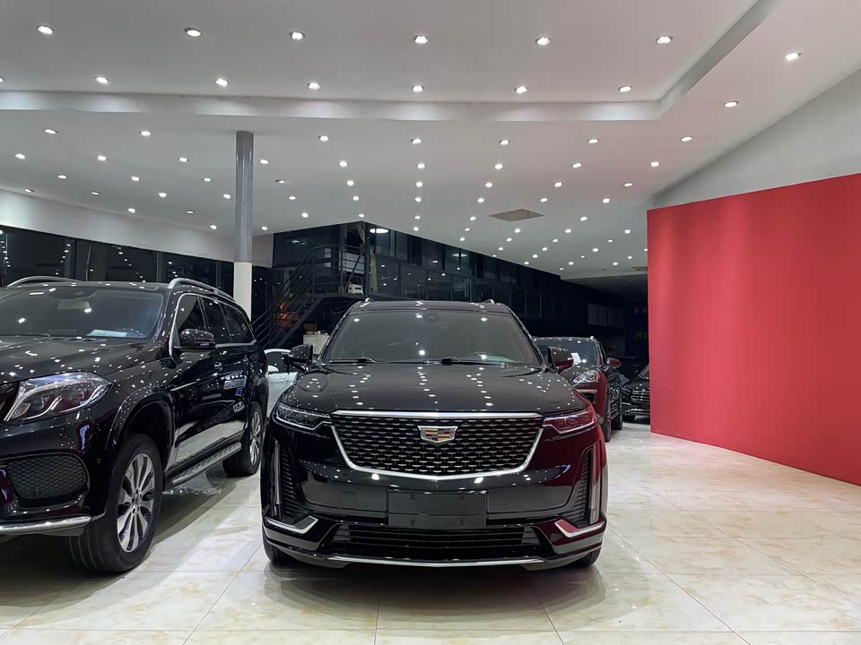 Cadillac XT6
