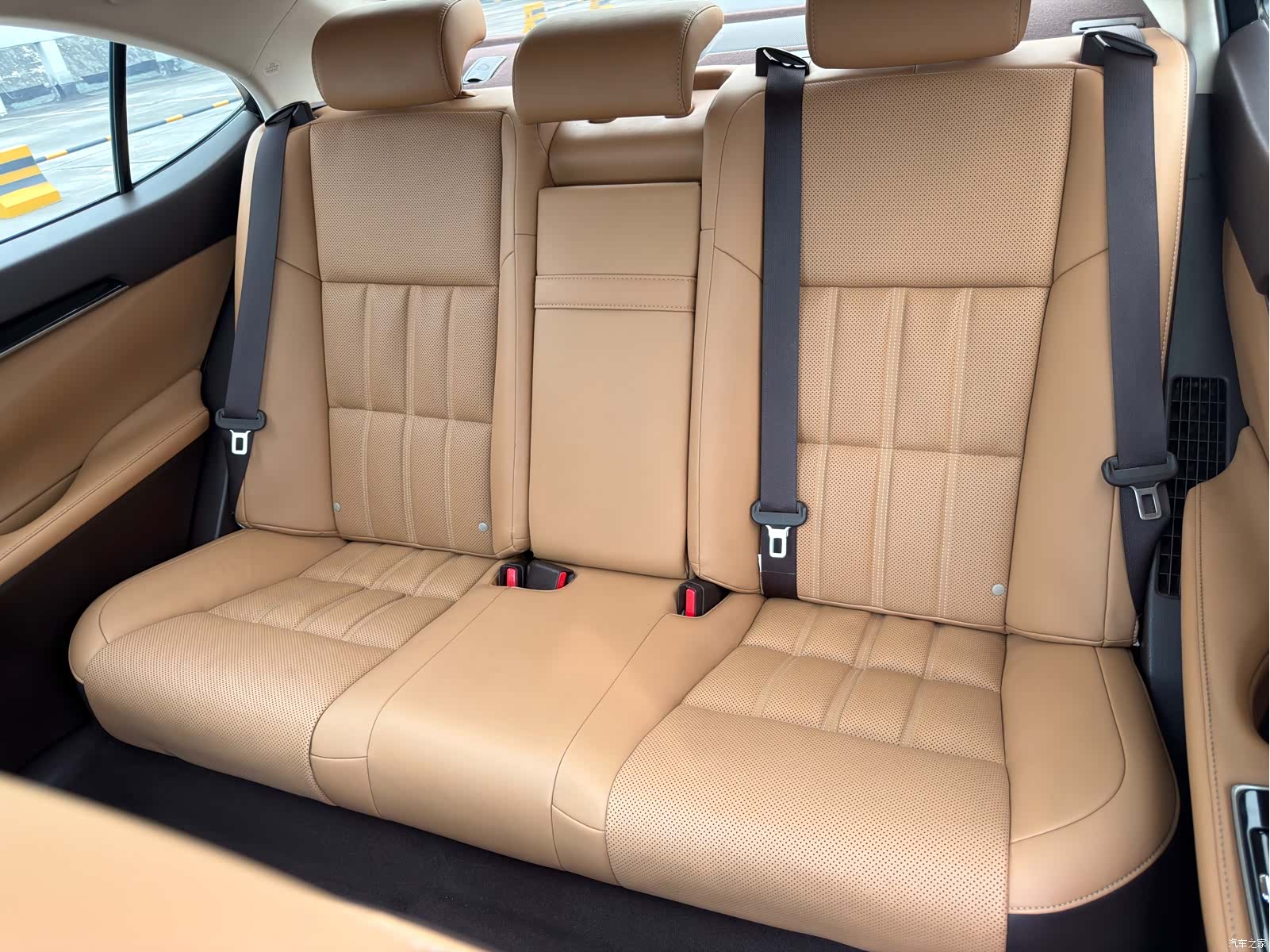 Lexus ES, 2016 18
