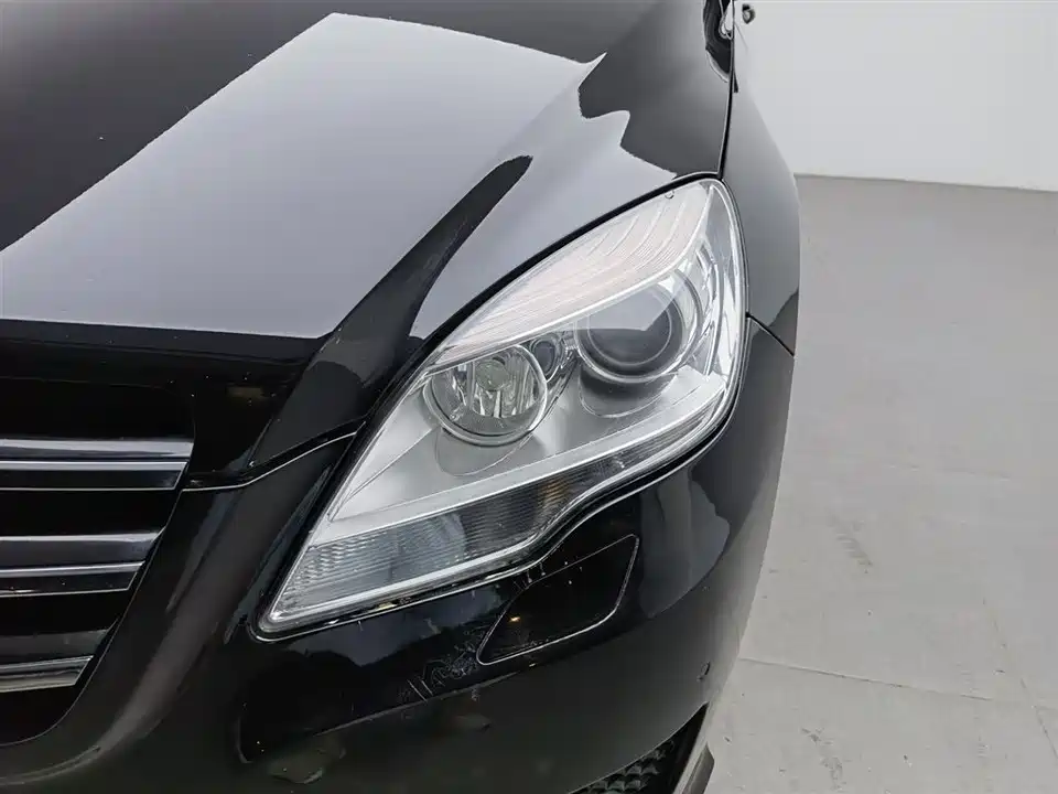 Mercedes-Benz R-class