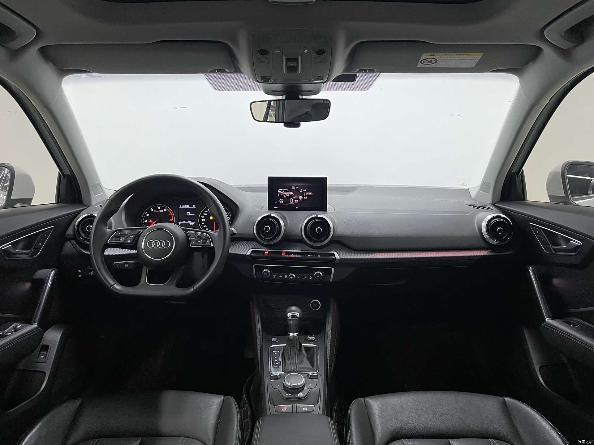 Audi Q2L, 2024 6