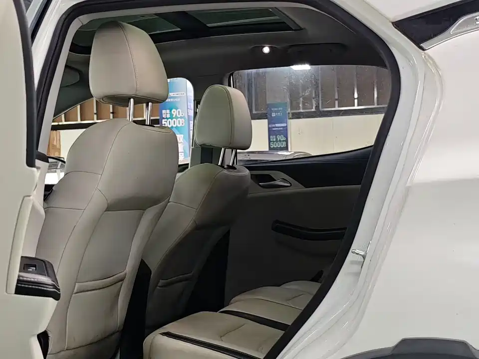 BYD Yuan Pro BYD Yuan Pro