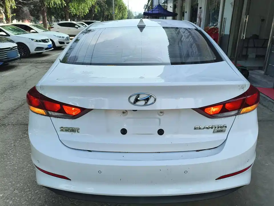 Hyundai Lead