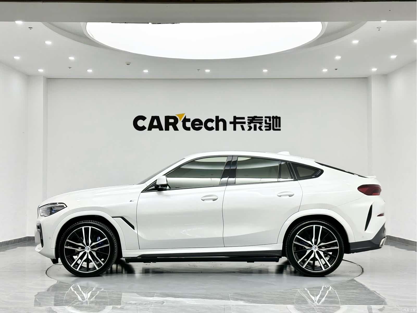 BMW X6, 2023 все фото