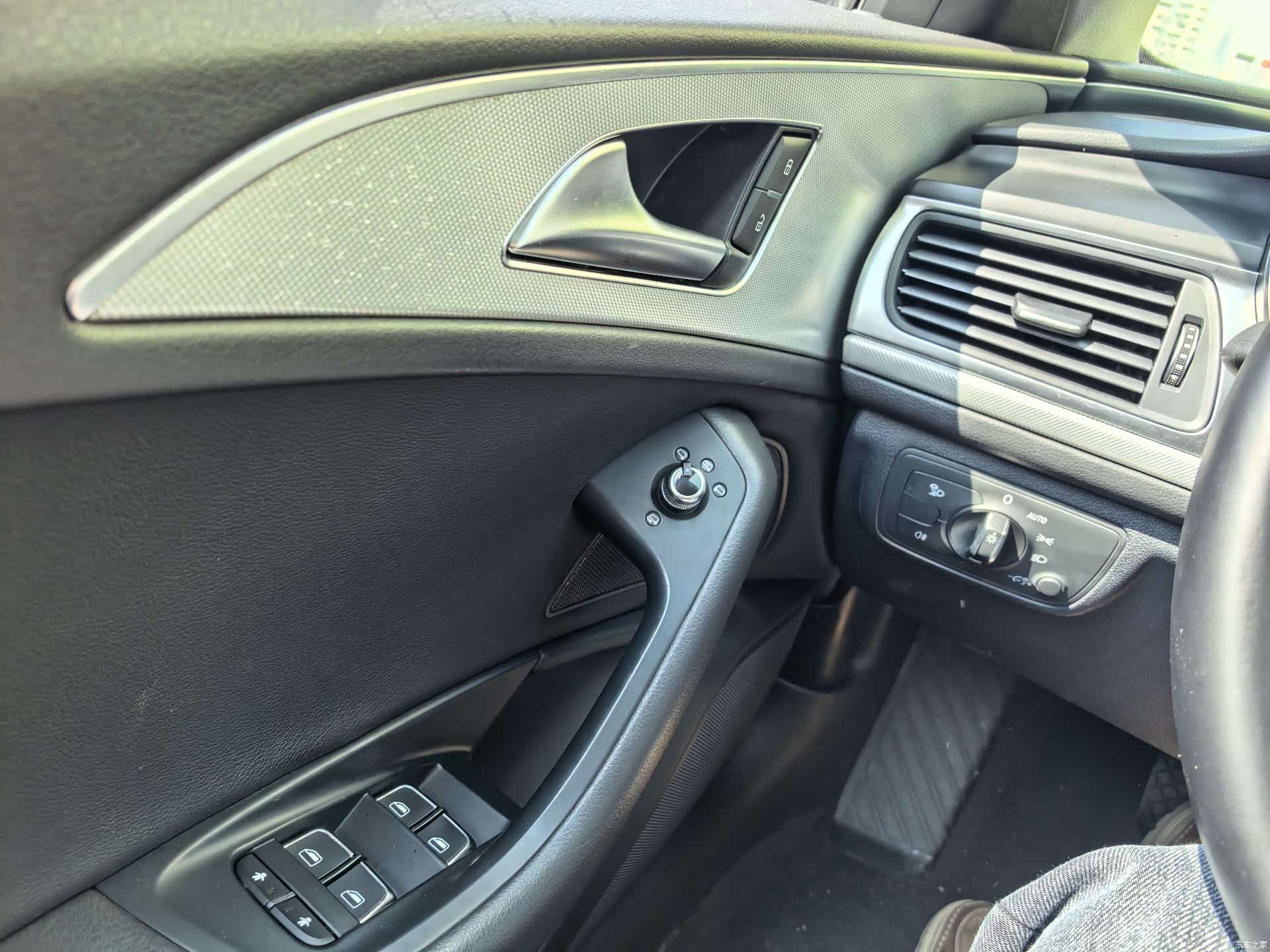 Audi A6L, 2016 11