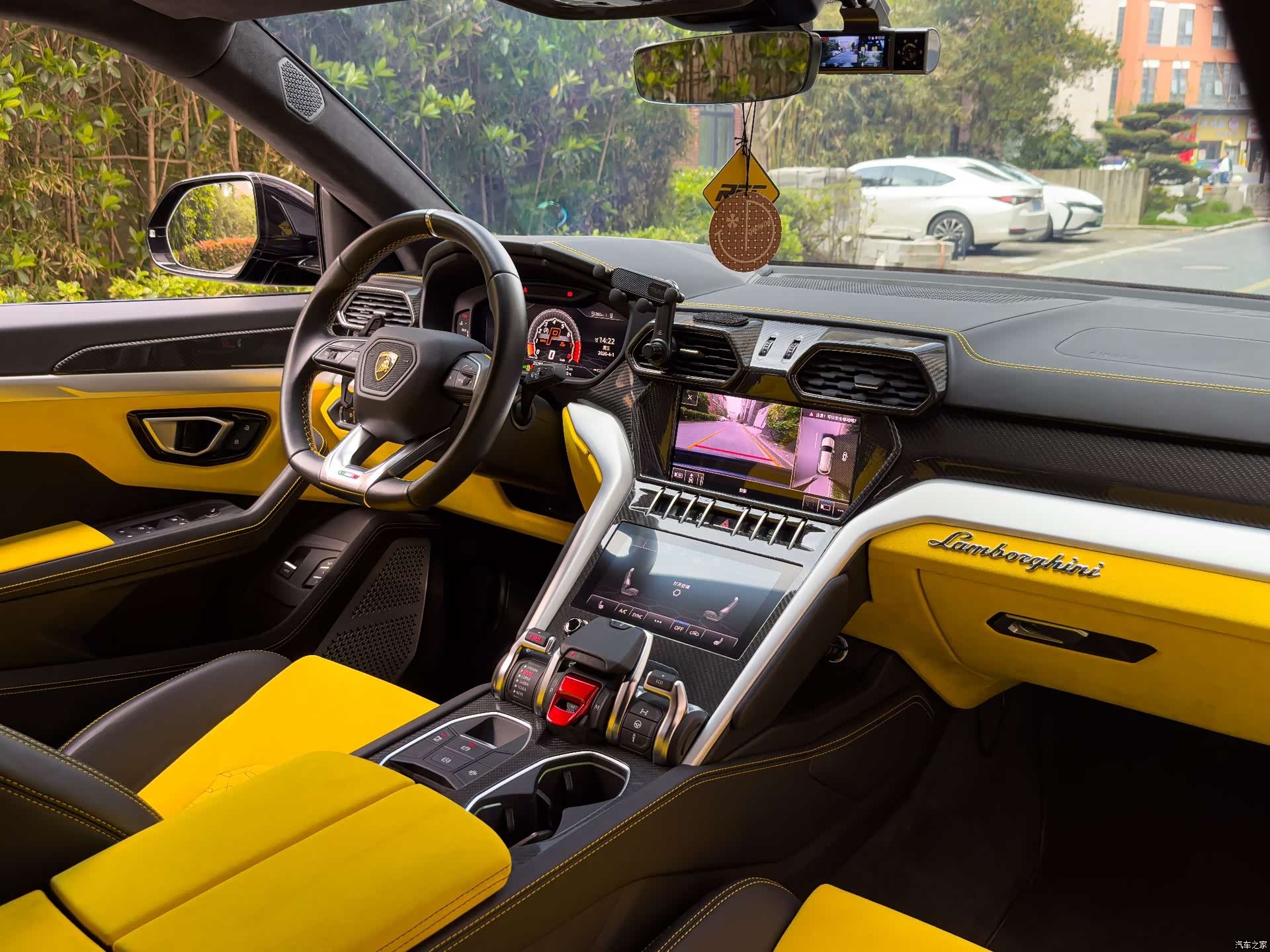 Lamborghini Urus, 2019 15
