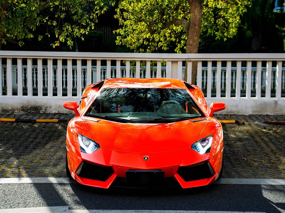 Lamborghini Aventador