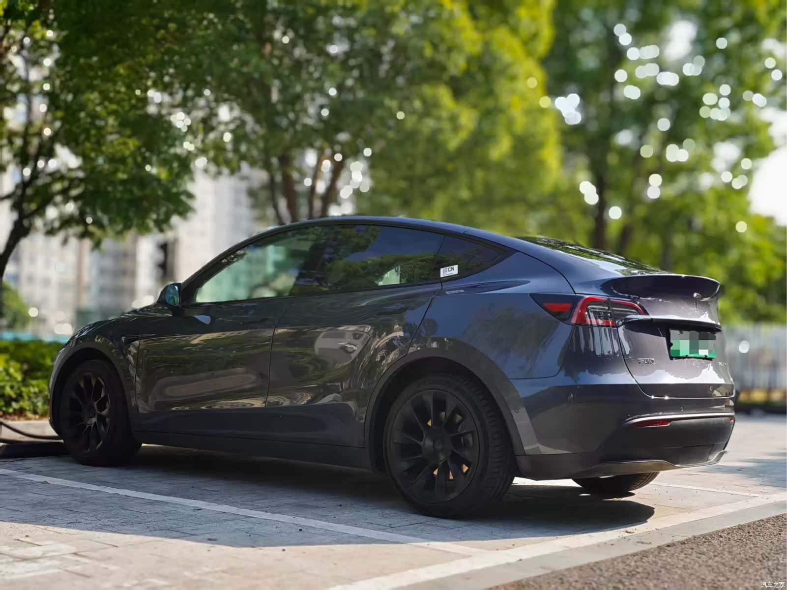 Tesla Model Y, 2022 4
