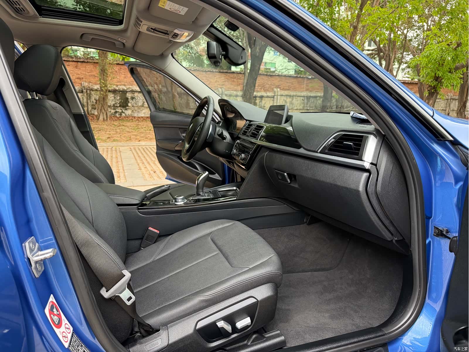 BMW 3 Series, 2017 12