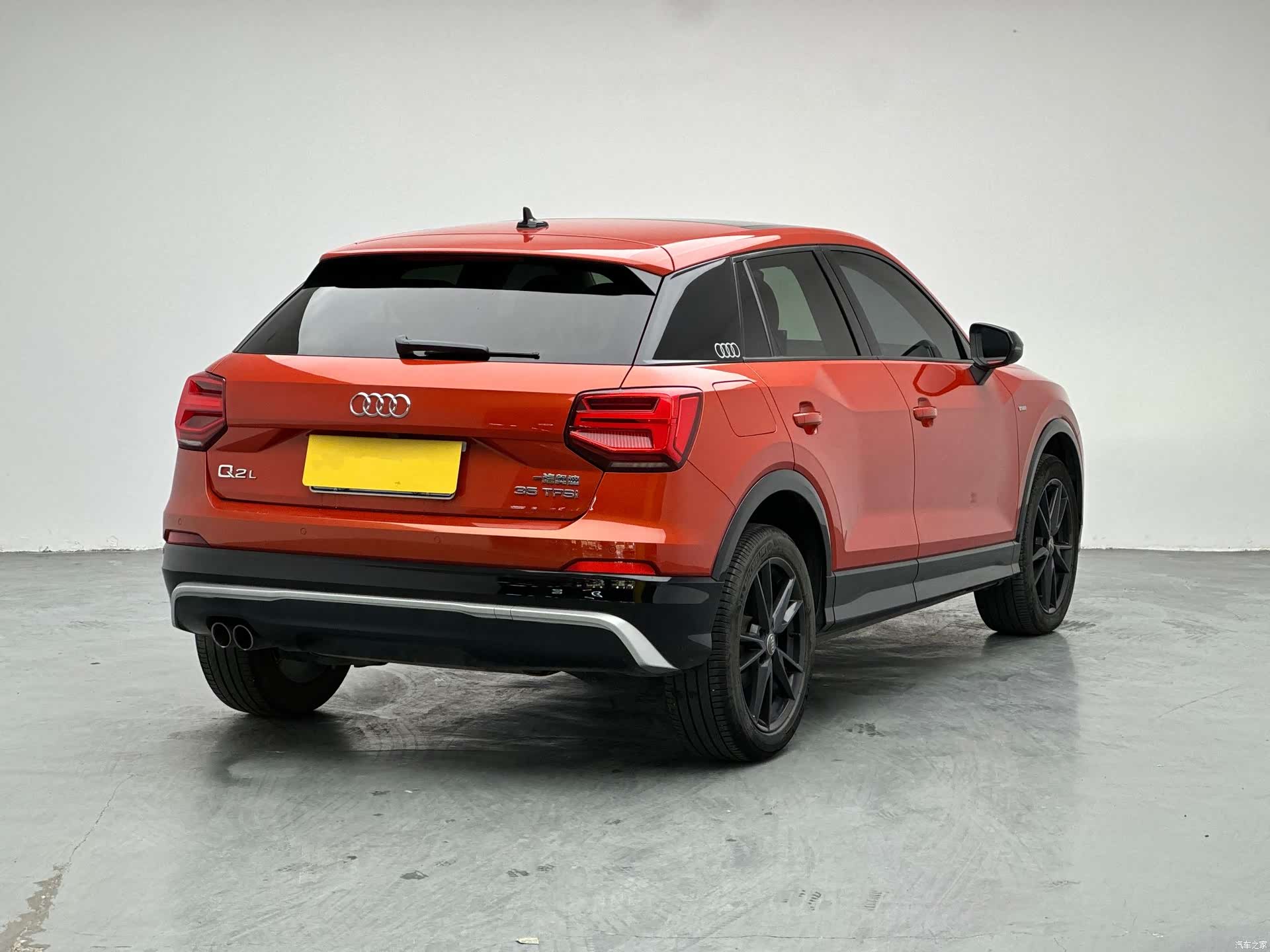 Audi Q2L, 2019 4