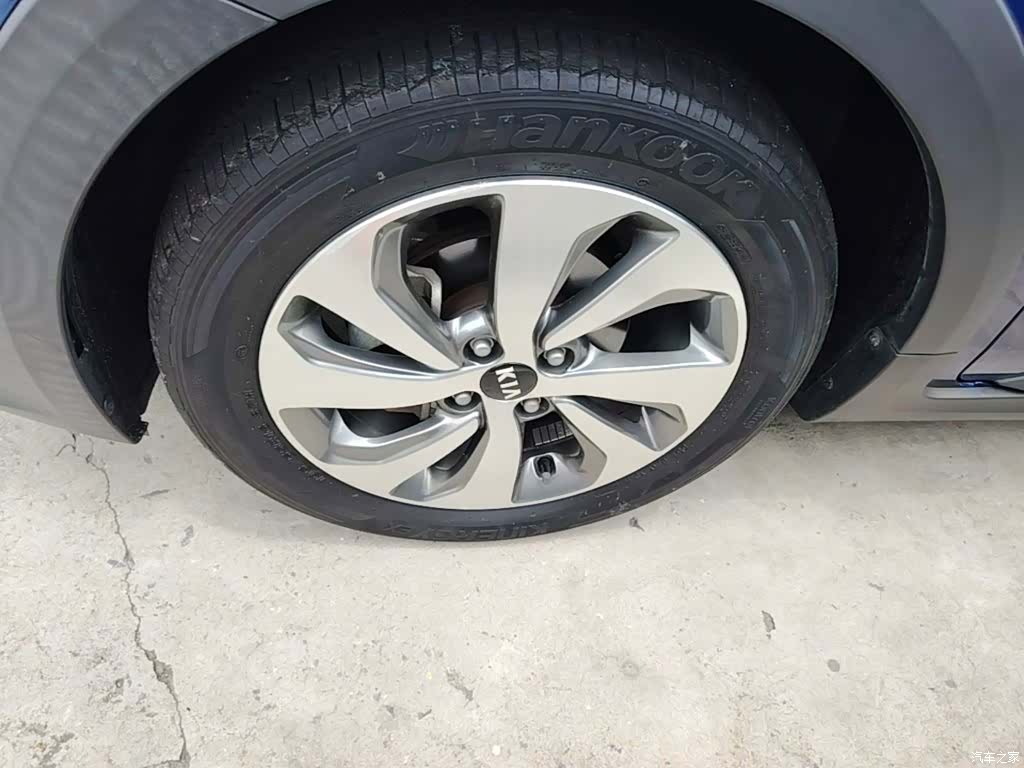 Kia KX, 2018 25