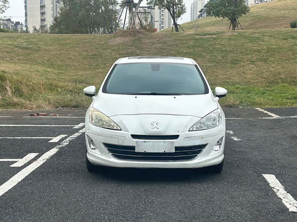 Peugeot 408