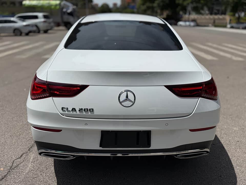 Mercedes-Benz CLA
