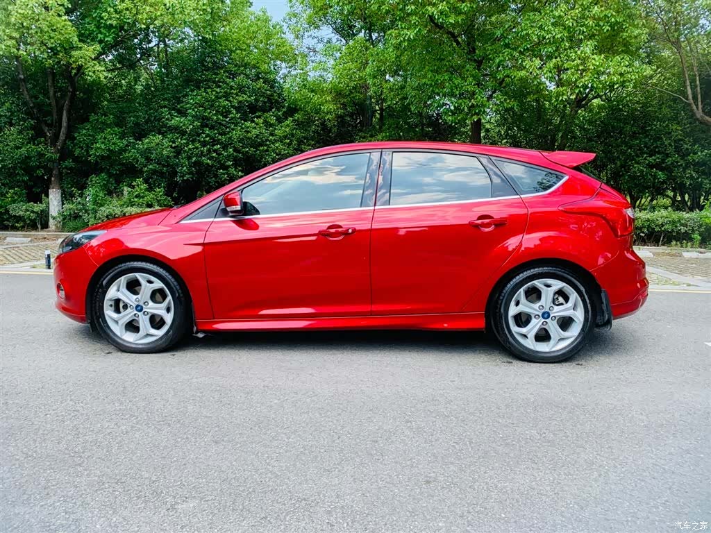 Ford Focus, 2013 6