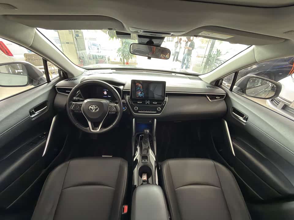 Toyota Corolla Sharp amplifier