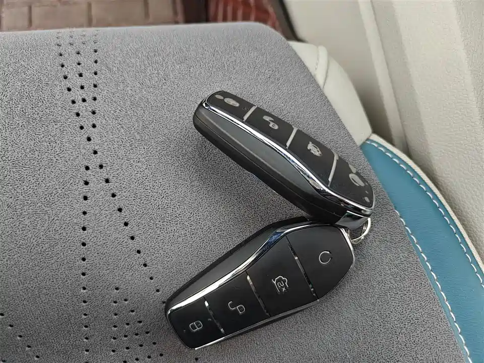 BYD Yuan Pro BYD Yuan Pro
