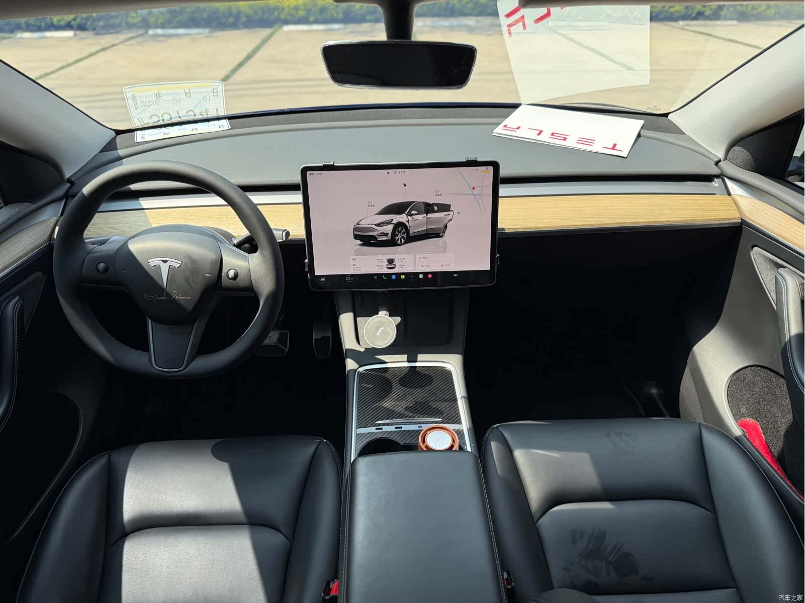 Tesla Model Y, 2023 10