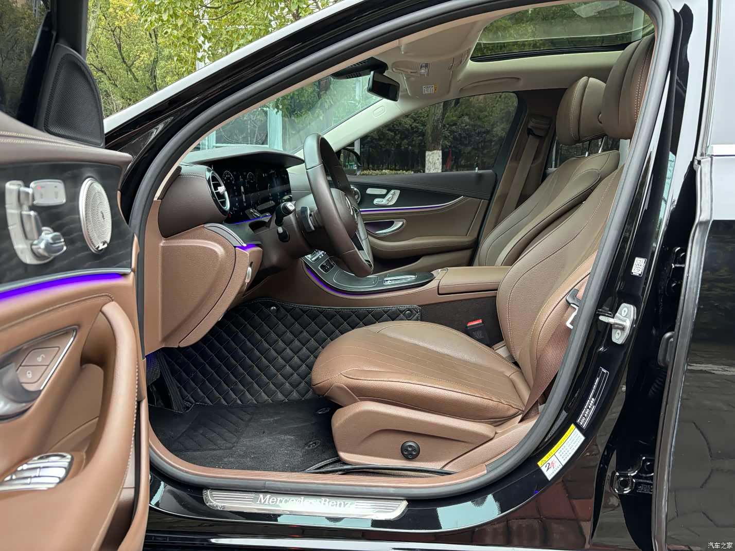 Mercedes-Benz E-Class, 2023 11