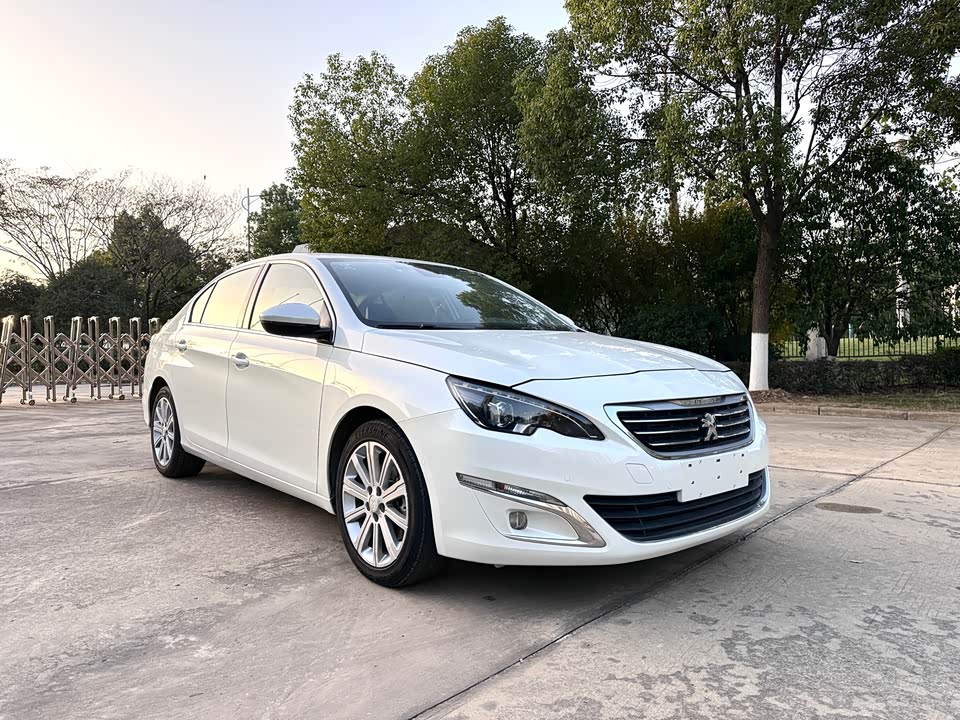 Peugeot 408