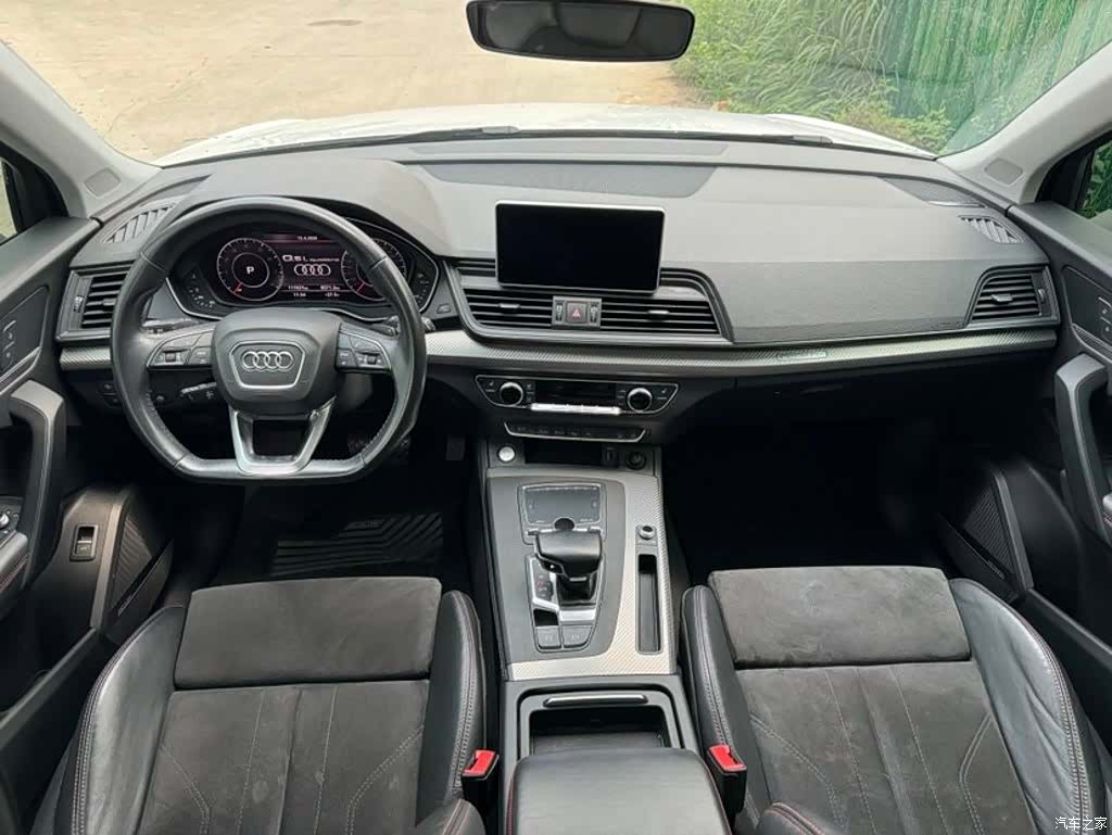 Audi Q5L, 2020 все фото
