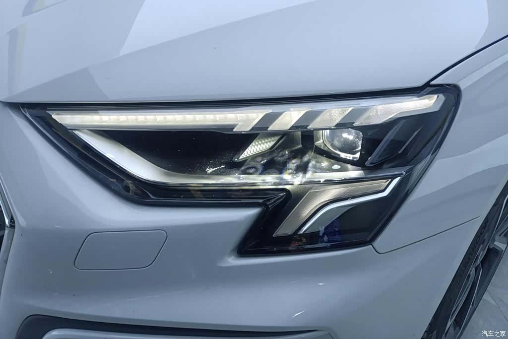 Audi A3, 2023 все фото