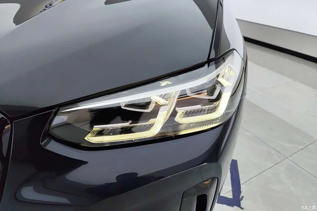 BMW X3, 2024 все фото