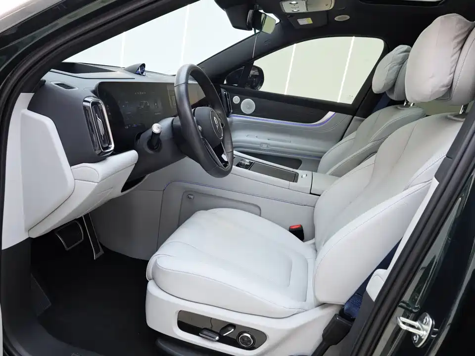 AITO Ask the world M9