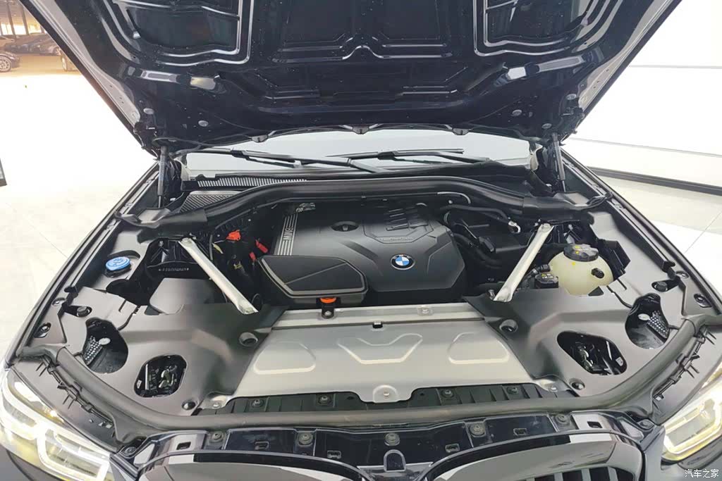 BMW X3, 2024 10