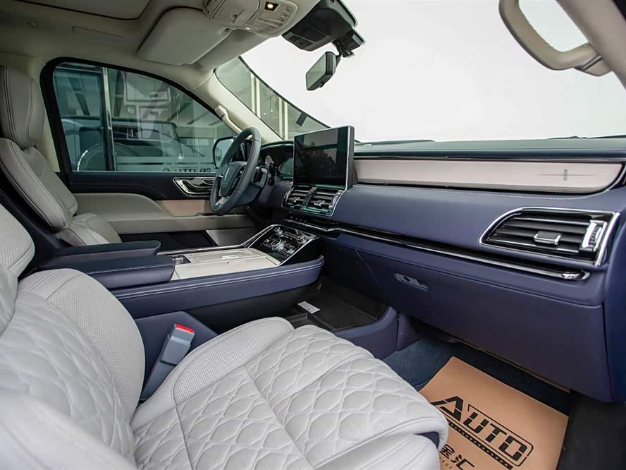 Lincoln Navigator One