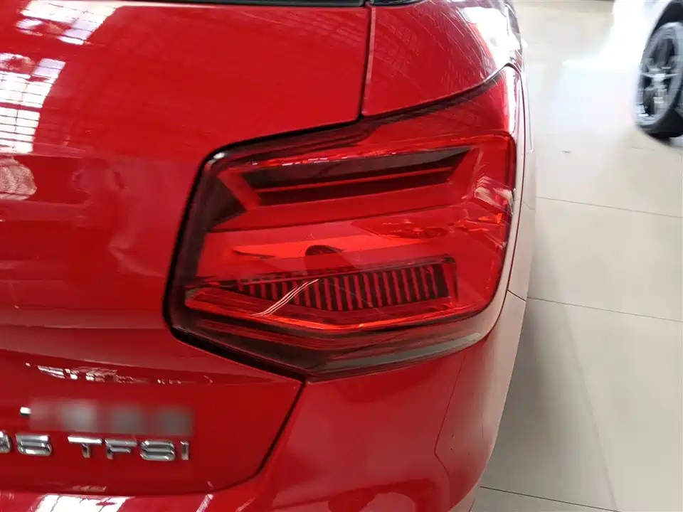 Audi Q2L Audi Q2L